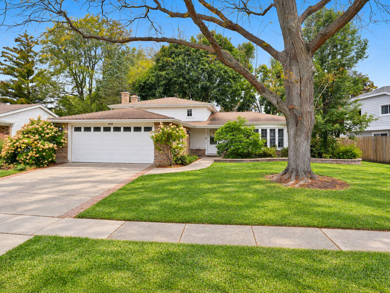 326 Greentree Parkway Libertyville IL 60048