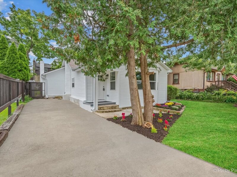 23475 N Summit Drive Barrington IL 60010