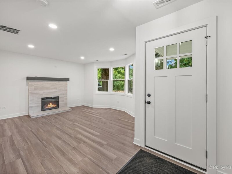 23475 N Summit Drive Barrington IL 60010