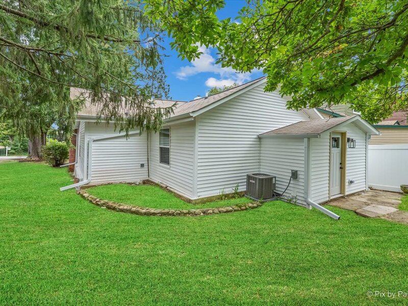 23475 N Summit Drive Barrington IL 60010