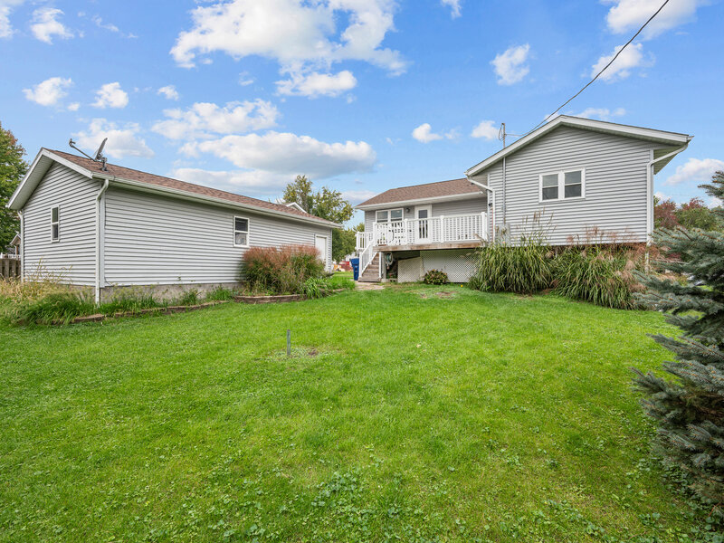 1895 Tam O Shanter Drive Bettendorf IA 52722