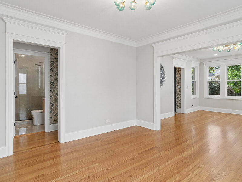 4533 N Karlov Avenue Chicago IL 60630
