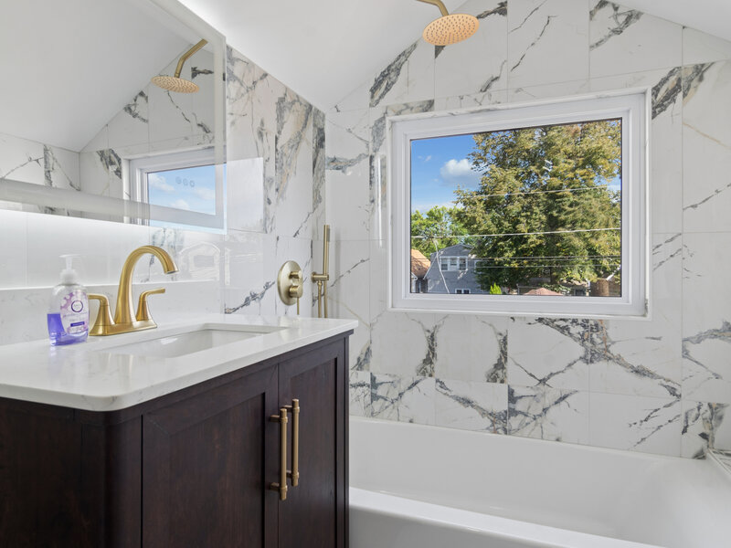 4533 N Karlov Avenue Chicago IL 60630