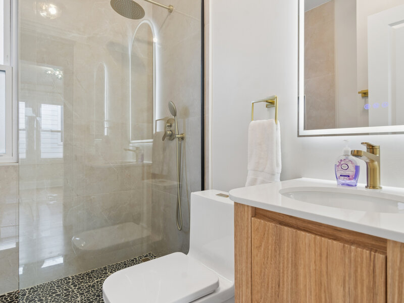 4533 N Karlov Avenue Chicago IL 60630