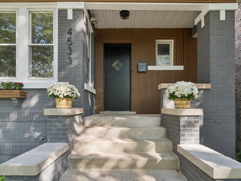 4533 N Karlov Avenue Chicago IL 60630