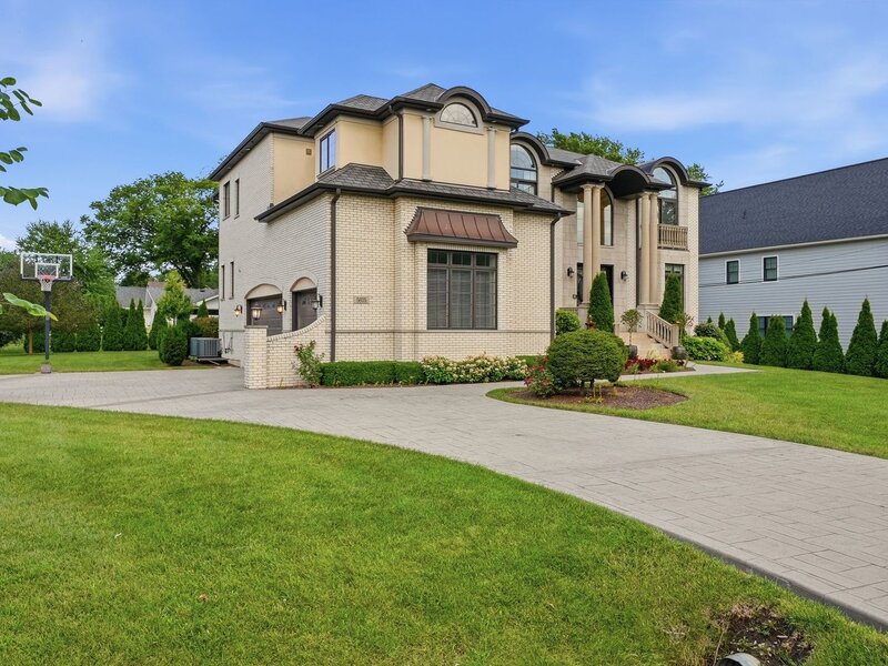 5605 S Monroe Street Hinsdale IL 60521