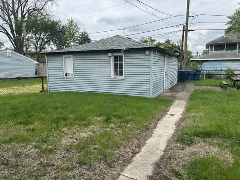 644 Douglas Avenue Calumet City IL 60409
