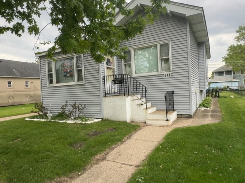 644 Douglas Avenue Calumet City IL 60409