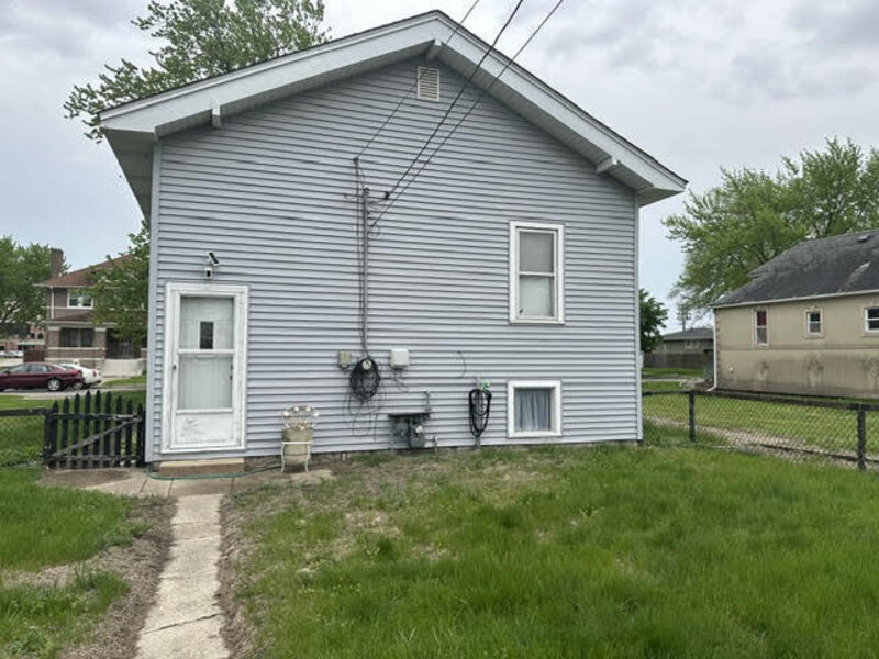 644 Douglas Avenue Calumet City IL 60409