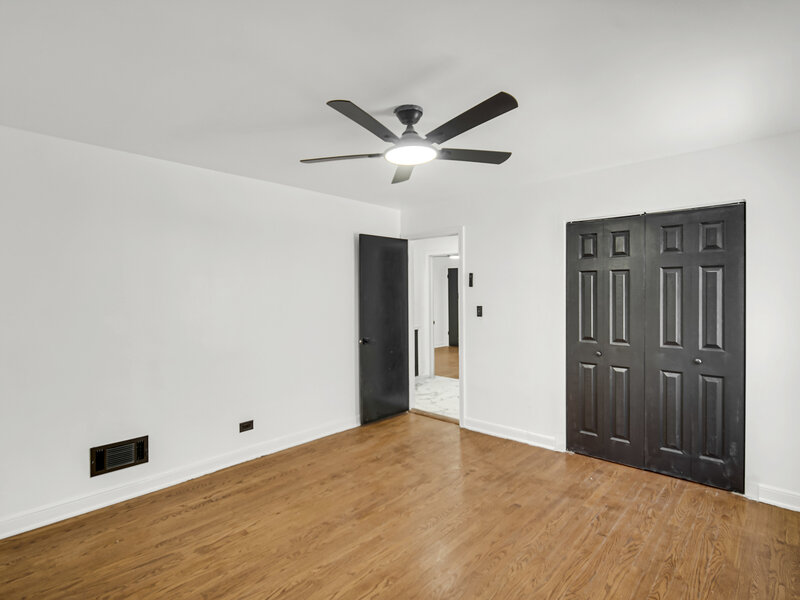 8459 S Elizabeth Street Chicago IL 60620