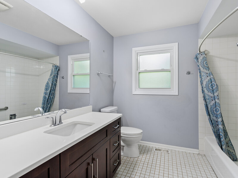 2214 Hamilton Lane Darien IL 60561