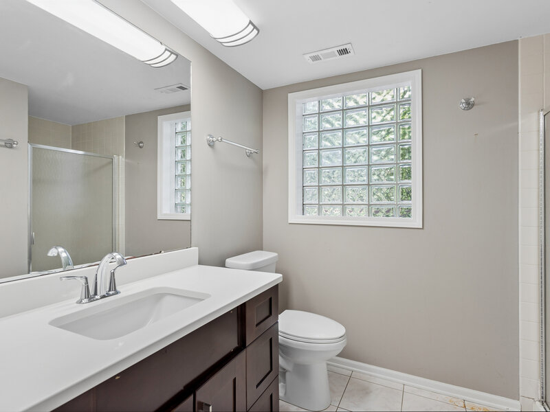 2214 Hamilton Lane Darien IL 60561