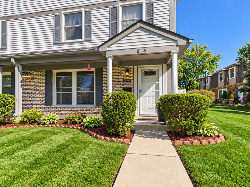 636 Newton Court Schaumburg IL 60194
