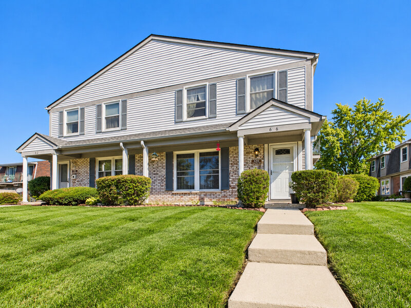 636 Newton Court Schaumburg IL 60194