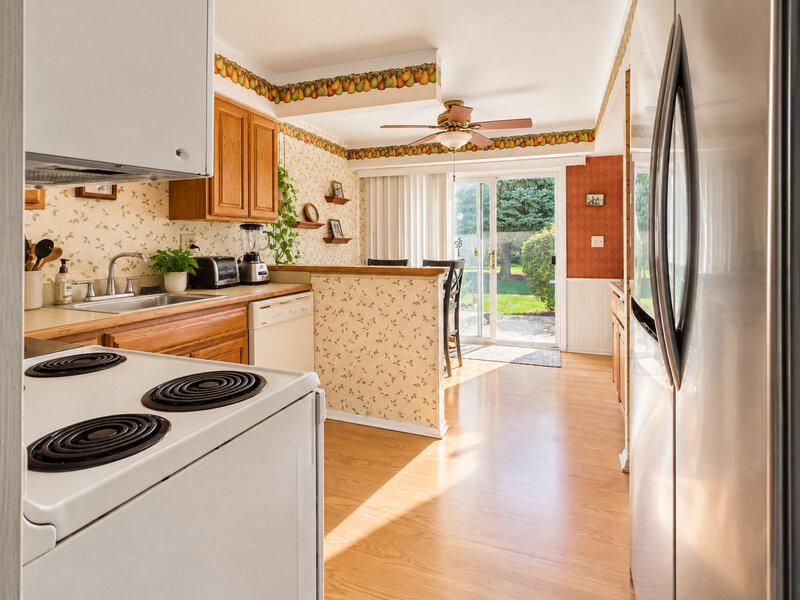 636 Newton Court Schaumburg IL 60194