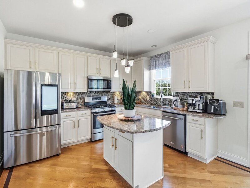1060 Kufrin Way Lombard IL 60148