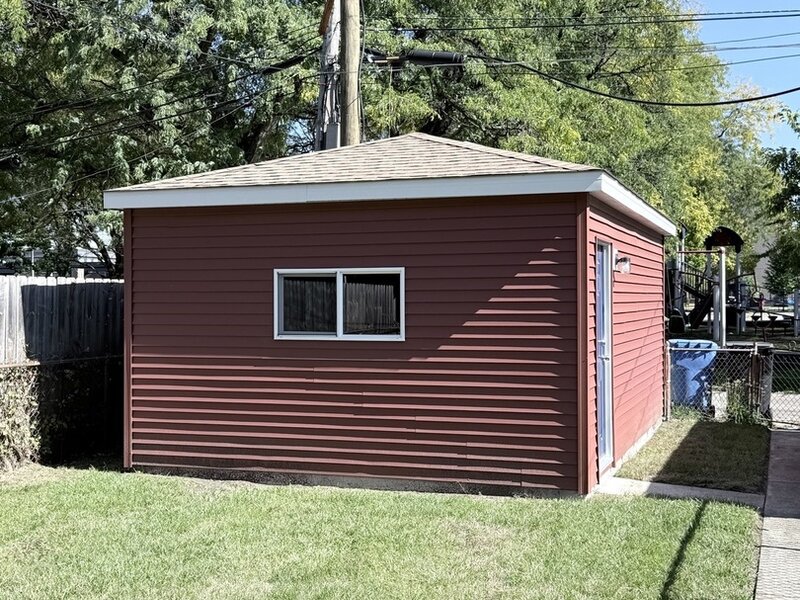 8503 S Saint Lawrence Avenue Chicago IL 60619