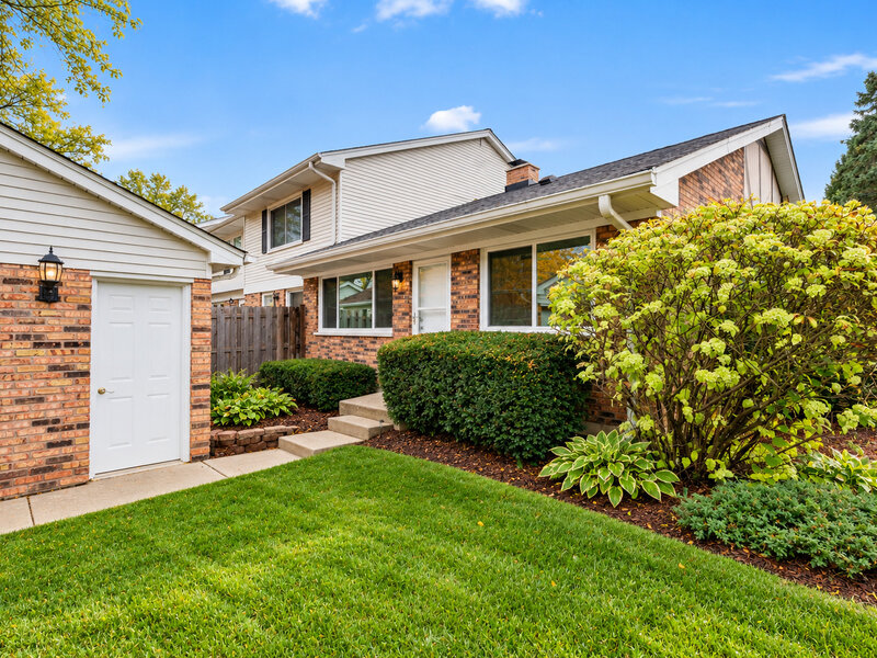 2001 Pepper Valley Drive Geneva IL 60134