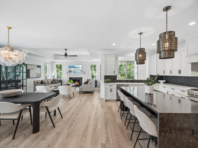 1885 Amberley Court Lake Forest IL 60045