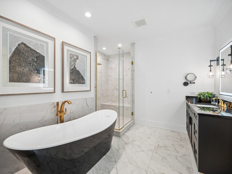 1885 Amberley Court Lake Forest IL 60045