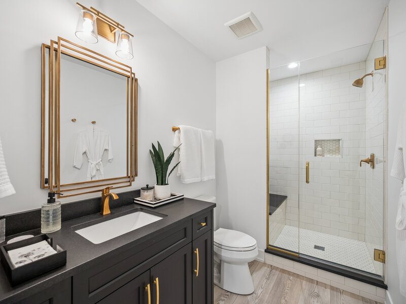 1885 Amberley Court Lake Forest IL 60045