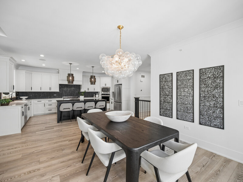 1885 Amberley Court Lake Forest IL 60045