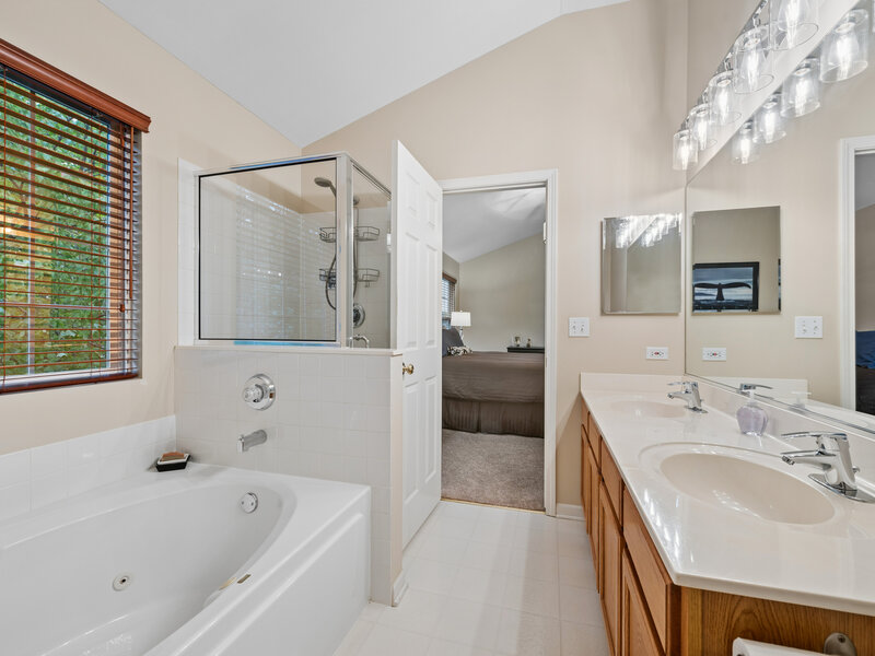 1942 Westridge Boulevard Bartlett IL 60103