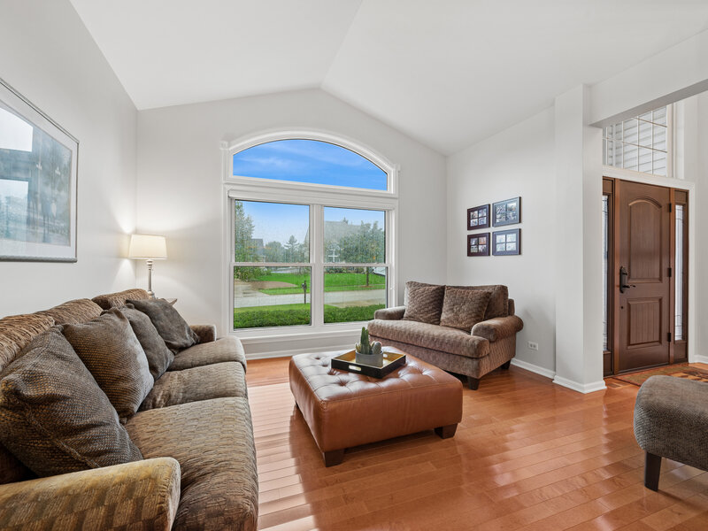 1942 Westridge Boulevard Bartlett IL 60103