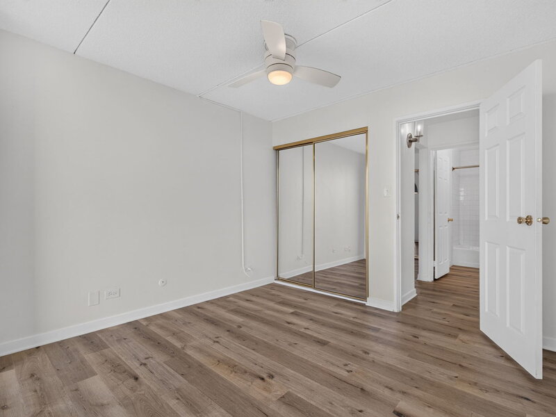 2015 S Finley Road Lombard IL 60148