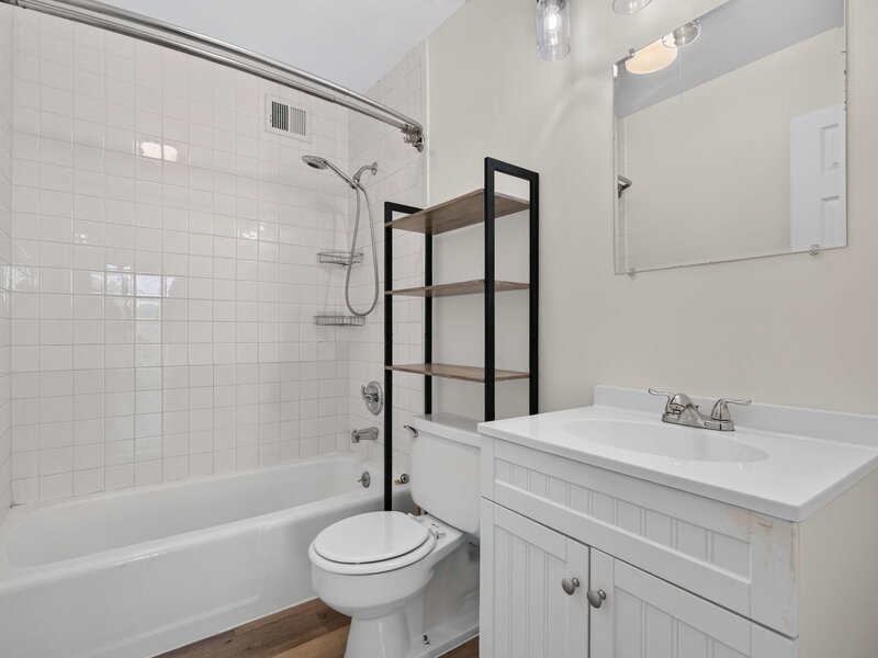 2015 S Finley Road Lombard IL 60148