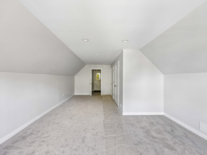 10220 S Indiana Avenue Chicago IL 60628