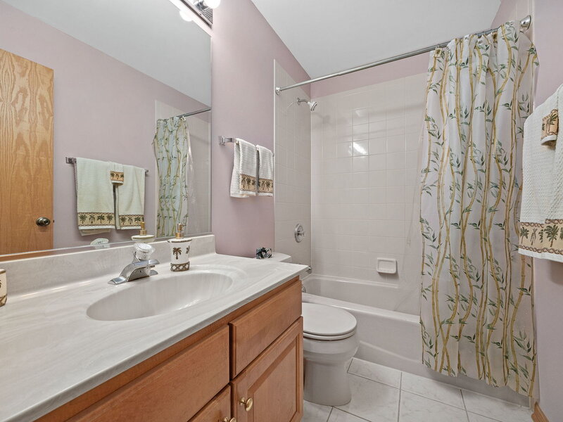 2012 Clover Lane Woodridge IL 60517