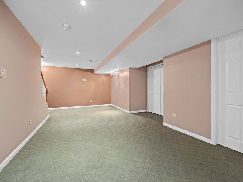 2012 Clover Lane Woodridge IL 60517