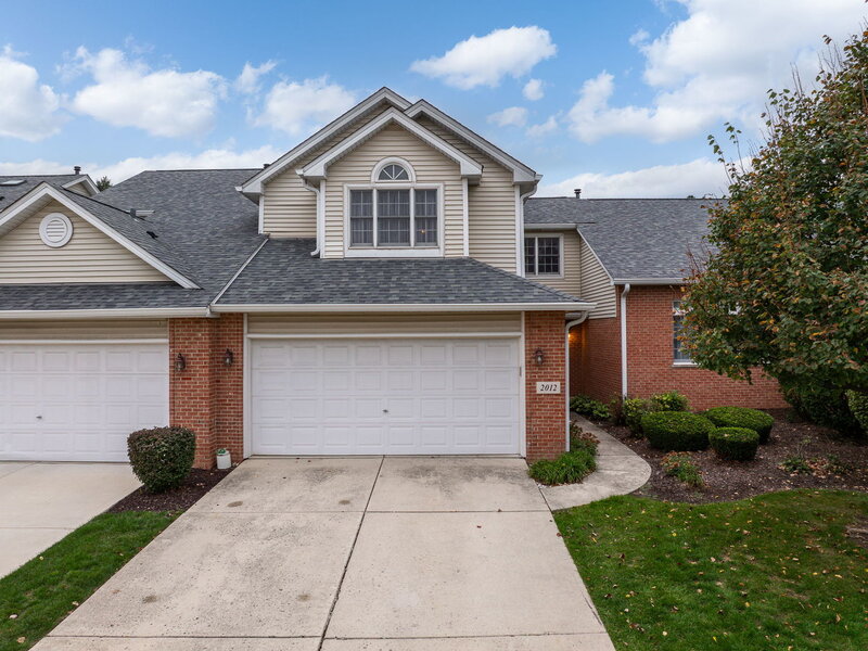 2012 Clover Lane Woodridge IL 60517