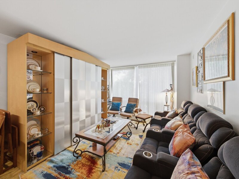 601 E 32nd Street Chicago IL 60616