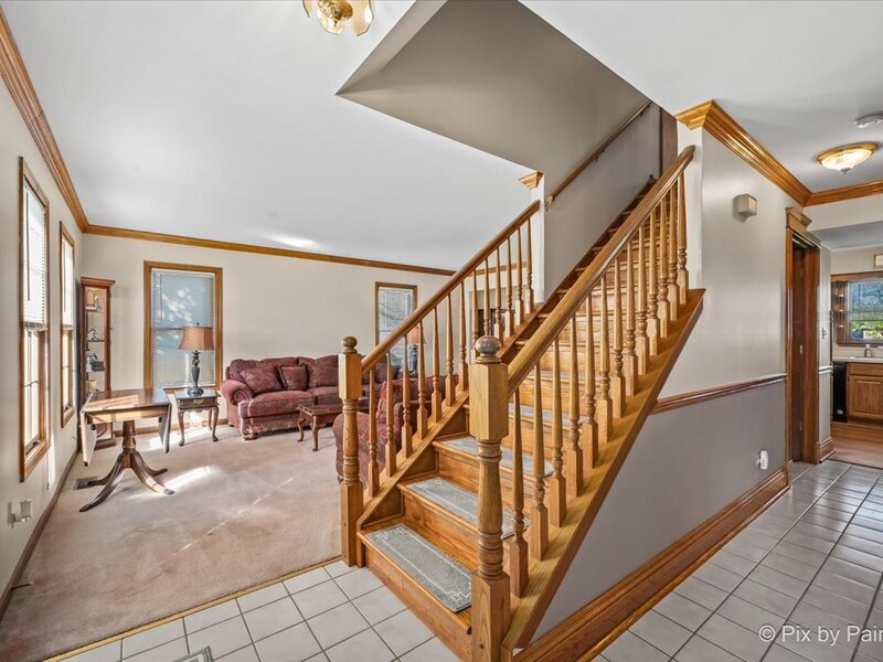 765 Crest Drive Cary IL 60013