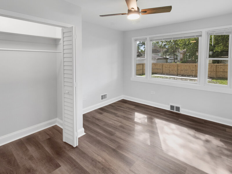 605 E 88th Place Chicago IL 60619