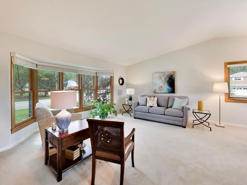 1608 E Jonquil Terrace Arlington Heights IL 60004