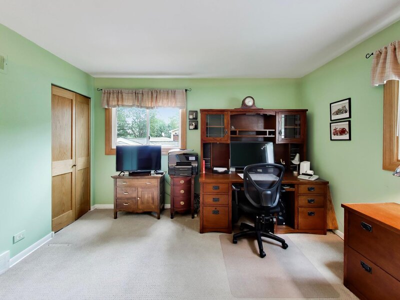 1608 E Jonquil Terrace Arlington Heights IL 60004