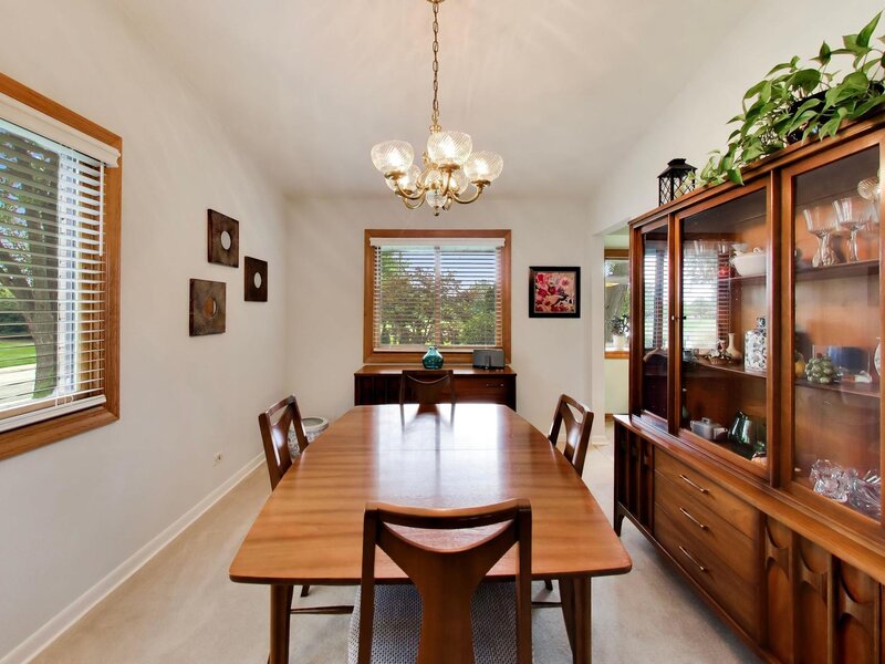 1608 E Jonquil Terrace Arlington Heights IL 60004