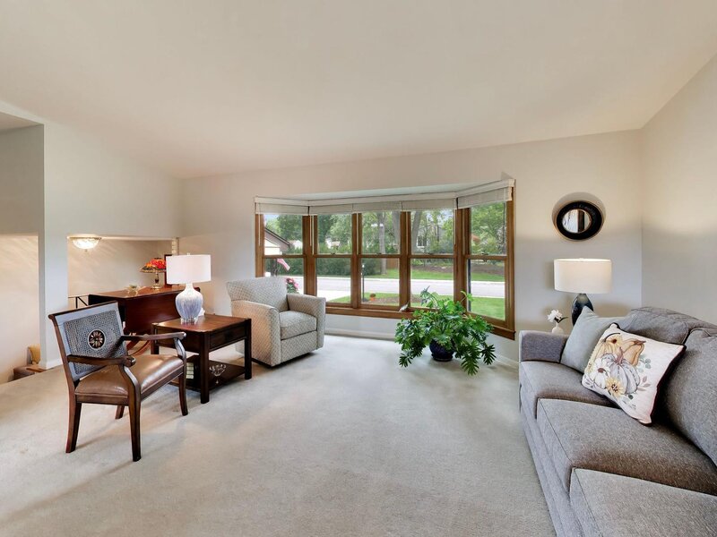 1608 E Jonquil Terrace Arlington Heights IL 60004