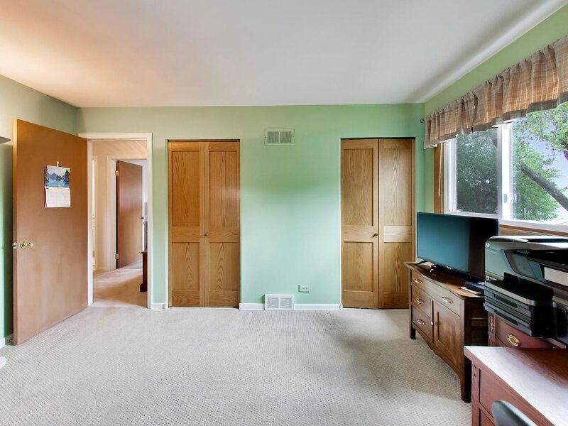 1608 E Jonquil Terrace Arlington Heights IL 60004