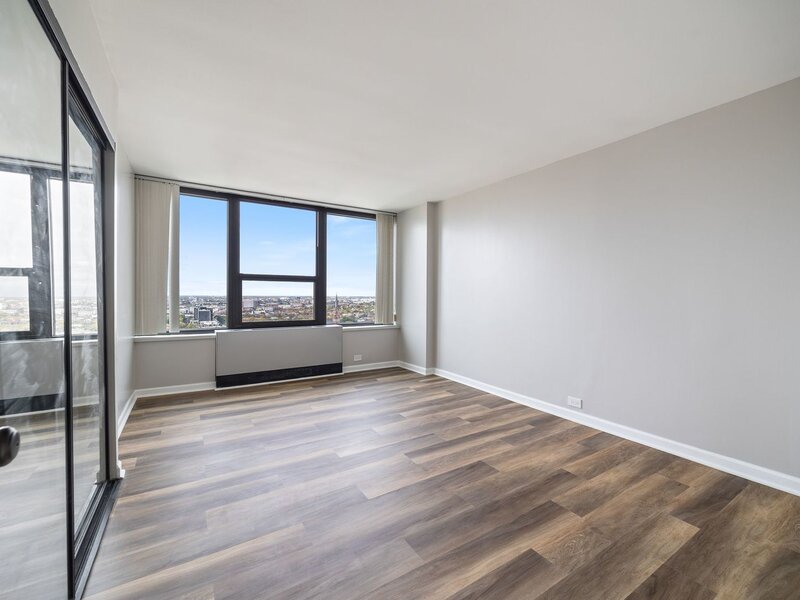 1560 N Sandburg Terrace Chicago IL 60610