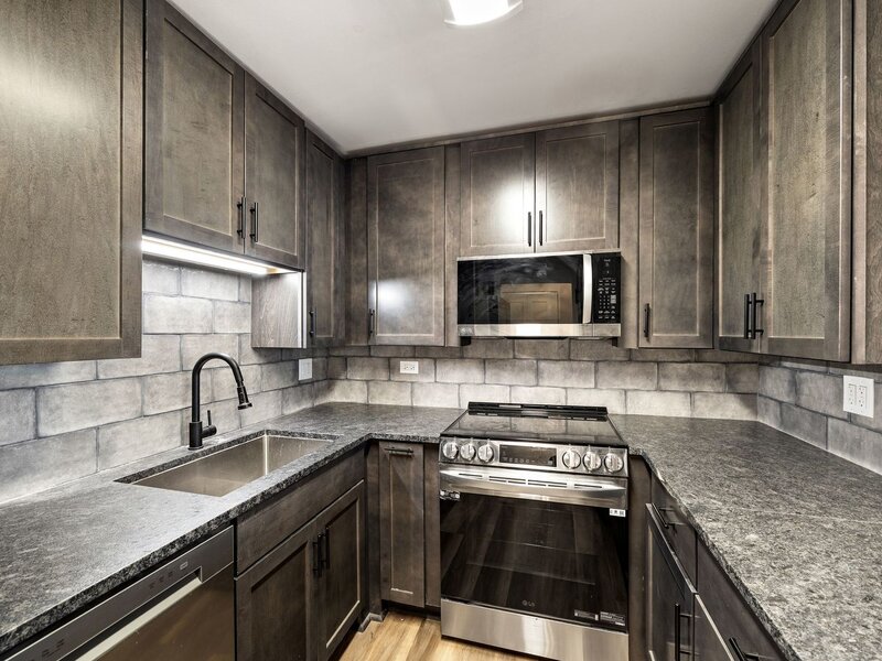 1560 N Sandburg Terrace Chicago IL 60610