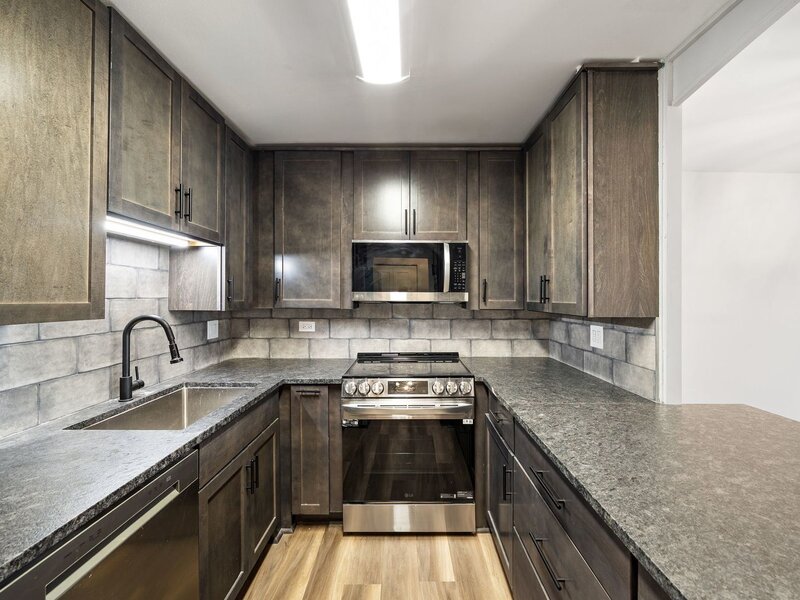 1560 N Sandburg Terrace Chicago IL 60610