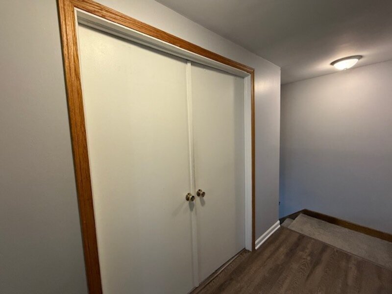 1990 Oxford Lane Hoffman Estates IL 60169