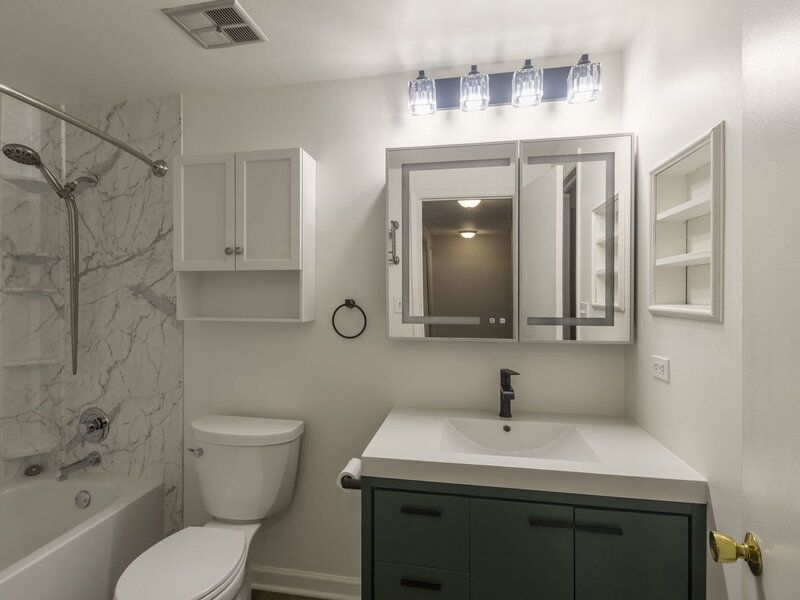 1990 Oxford Lane Hoffman Estates IL 60169