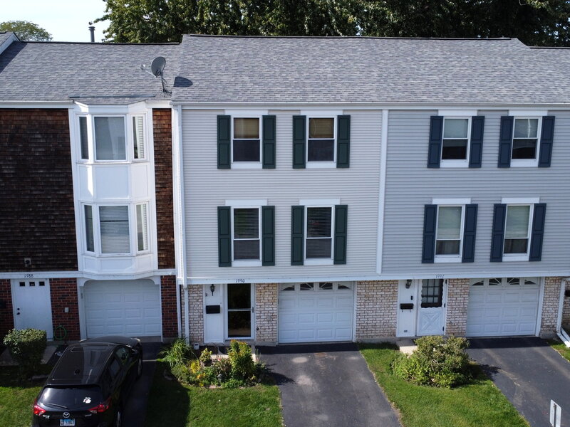 1990 Oxford Lane Hoffman Estates IL 60169