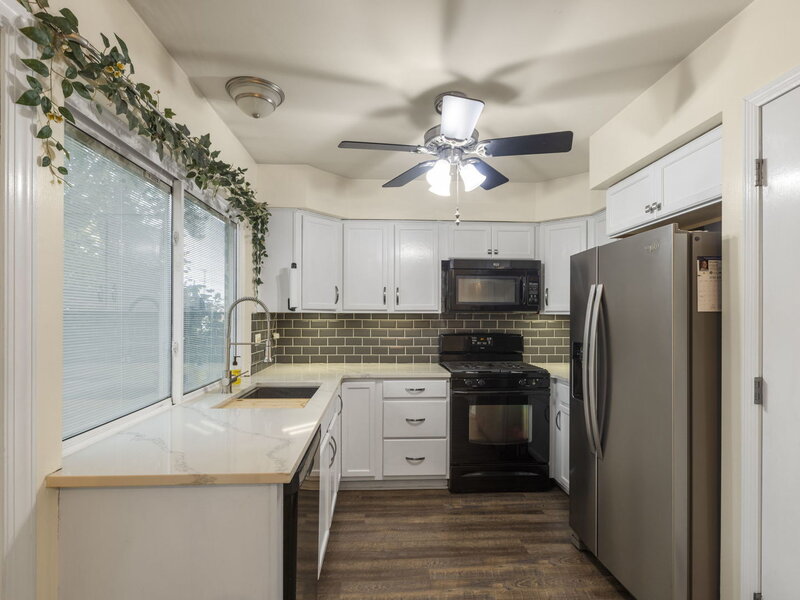 1990 Oxford Lane Hoffman Estates IL 60169
