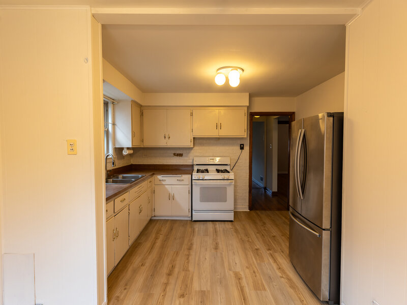 2433 S Keystone Avenue North Riverside IL 60546